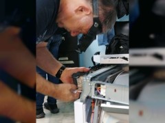 Problem s bravicom pri zatvaranju poklopca veš mašine